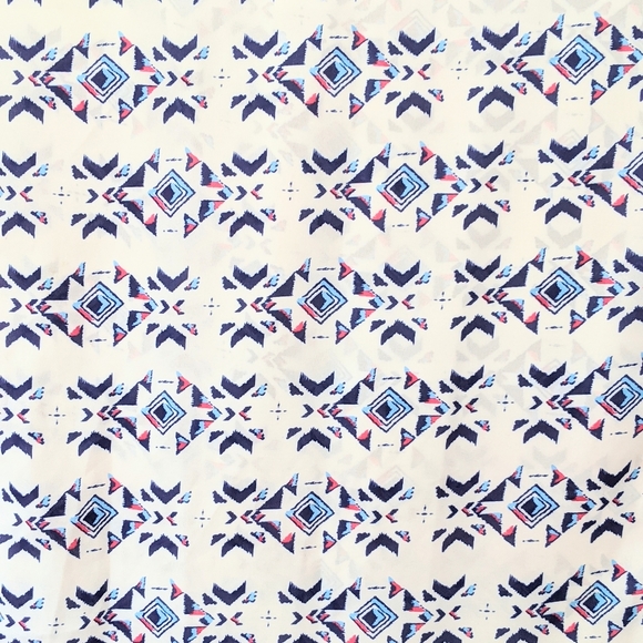 💙 Silky Infinity Scarf #hundredsofscarves - Picture 2 of 3